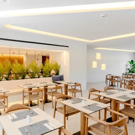 إيجين بلازا 4* Kamári