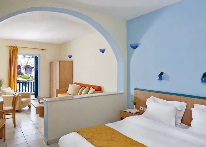 Aegean Plaza 4* Kamári