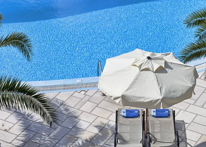 Aegean Plaza Камари